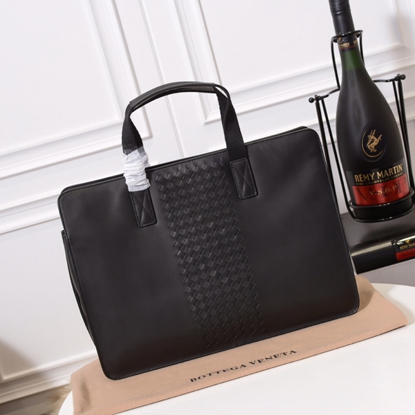 ボッテガヴェネタバッグ側面デザイン